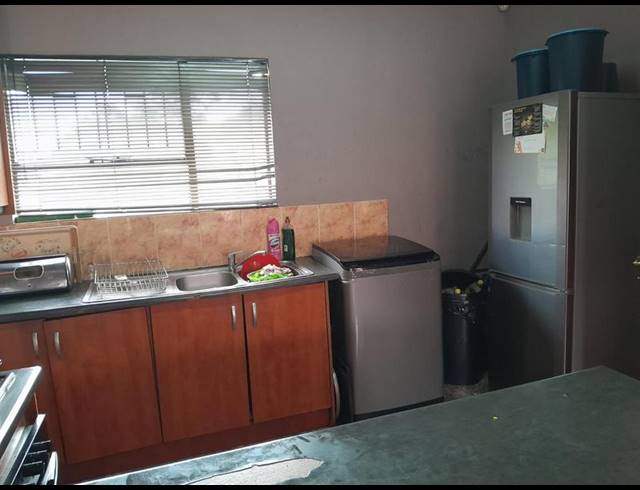 3 BEDROOM APARTMENT FOR SALE IN BRACKENDOWNS